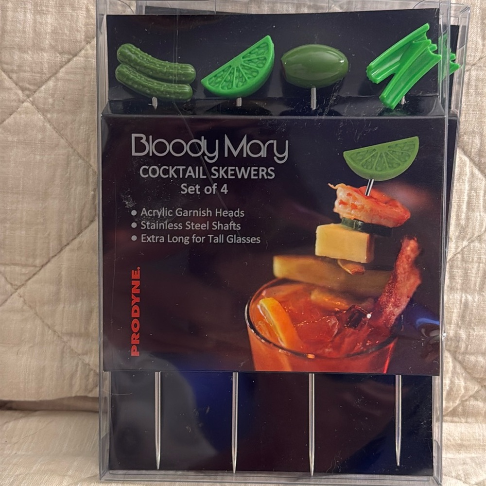 BLOODY MARY COCKTAIL SKEWERS set of 4, NIB.